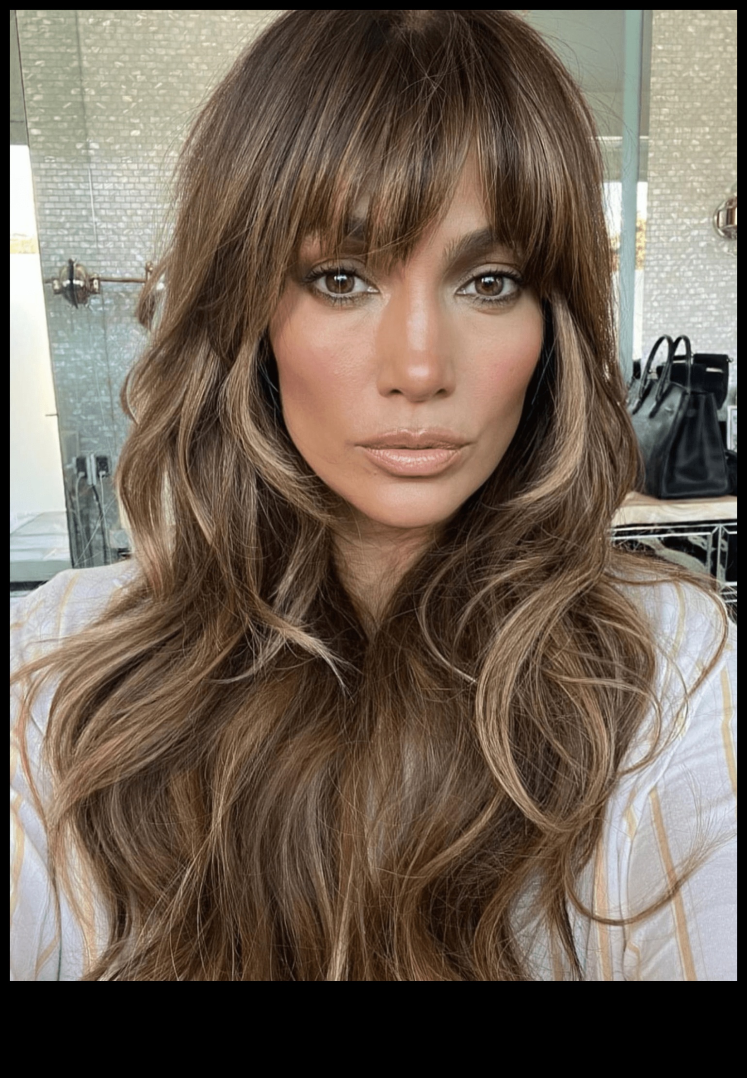 Μελαχρινά μαλλιά, Don't Care 50+ Αβίαστα χτενίσματα για χαλαρή ατμόσφαιρα 2 Μελαχρινά μαλλιά, Don't Care: Αβίαστα χτενίσματα για χαλαρή ατμόσφαιρα