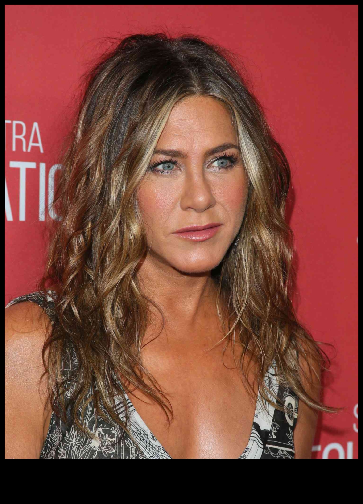 Κομψά μεσαία χτενίσματα Marvels για όλες τις περιστάσεις 3 Mid-Length Marvels: Κομψά μεσαία χτενίσματα για όλες τις περιστάσεις