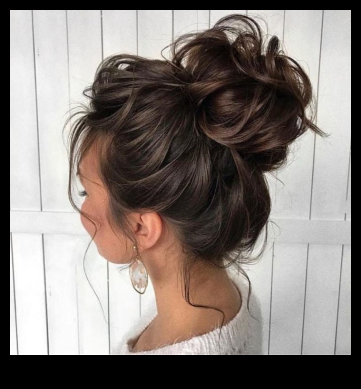 Messy Bun Magic 50+ Αβίαστα και κομψά Updos μελαχρινής για κάθε περίσταση 2 Messy Bun Magic: Αβίαστα και κομψά μελαχρινή Updos